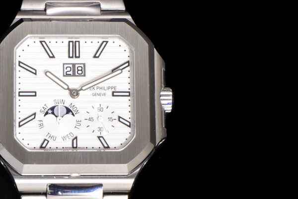 6(1) Patek Philippe Cubitus 5822 White Dial TWF