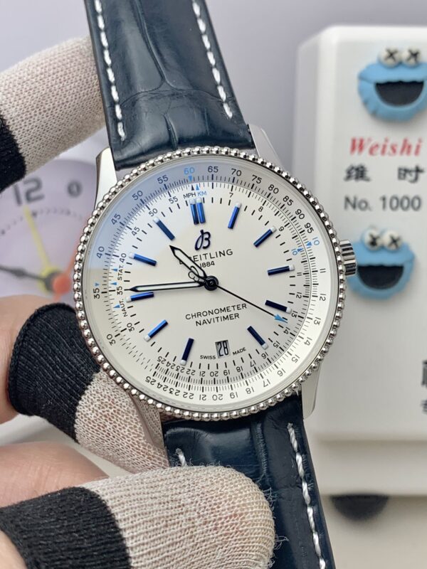 6(1) Breitling Navitimer Automatic 41 A173263A1G1P1