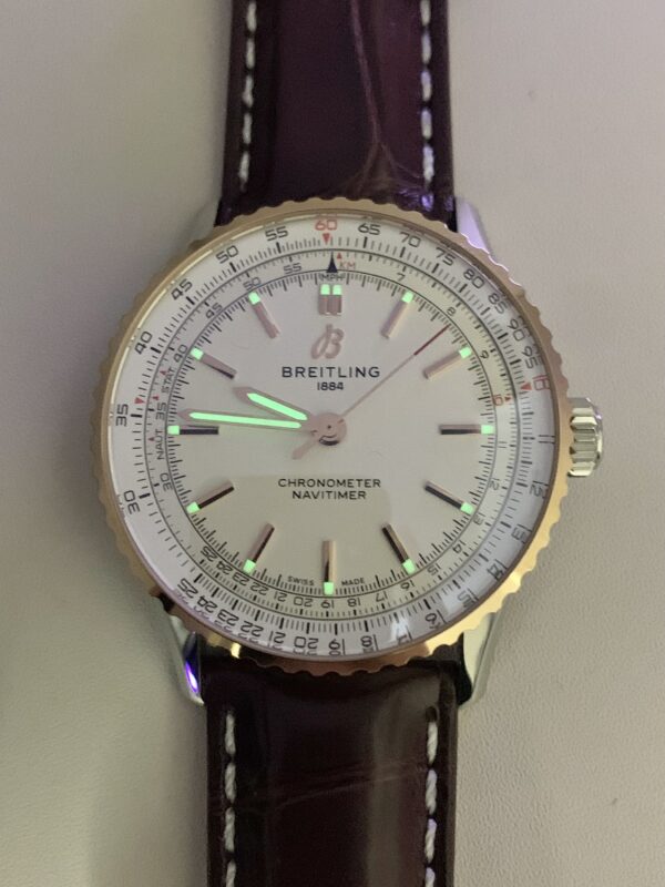 6(1) Breitling Navitimer Automatic 41 U17329F41G1P1