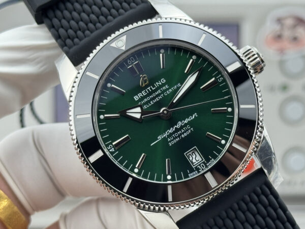 6(1) Breitling Superocean Heritage B20 Automatic 42 Greed Dial GF
