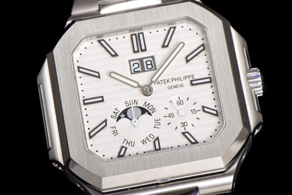 6(2) Patek Philippe Cubitus 5822 White Dial TWF
