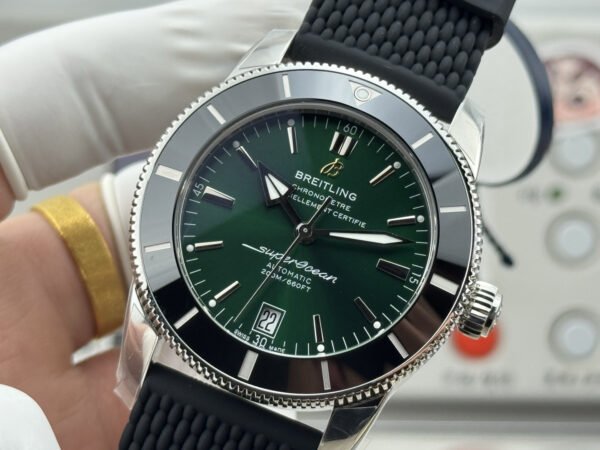 6(2) Breitling Superocean Heritage B20 Automatic 42 Greed Dial GF