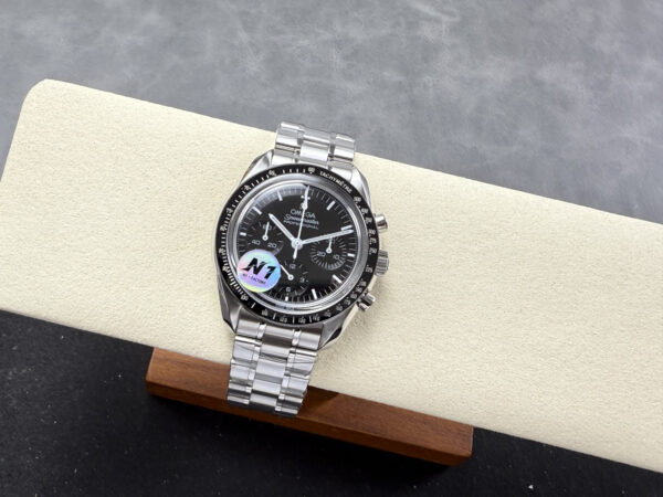 6(3) Omega Speedmaster Professional Moonwatch 310.30.42.50.01.002