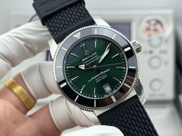 6(3) Breitling Superocean Heritage B20 Automatic 42 Greed Dial GF