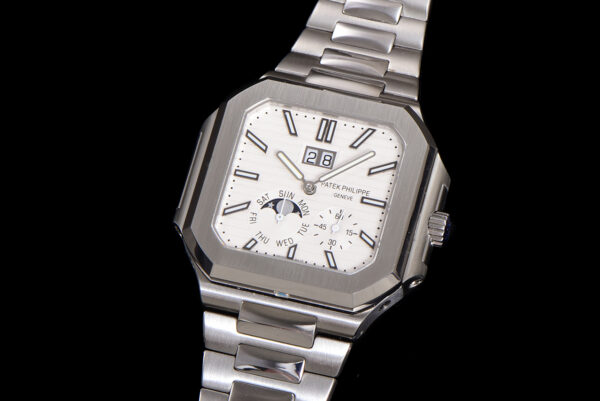 6(4) Patek Philippe Cubitus 5822 White Dial TWF