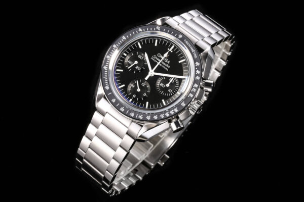 6(4) Omega Speedmaster Moonwatch 311.30.42.30.01.006 Black Dial