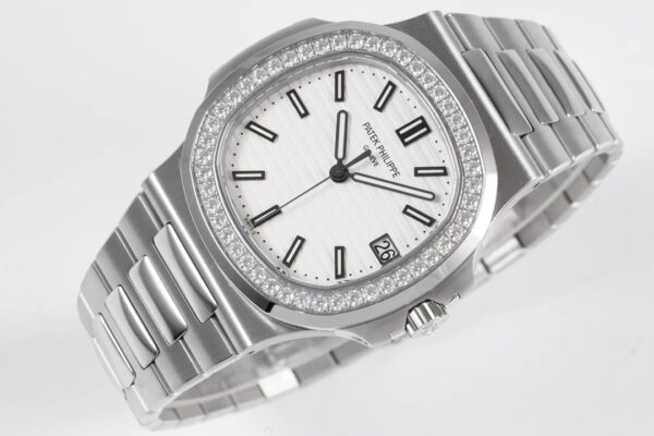 6(4) Patek Philippe Nautilus 5711 White Dial PPF