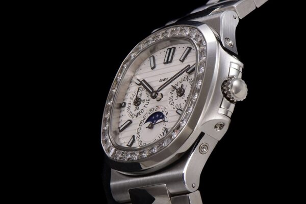 Patek Philippe Nautilus 5740/1G-001