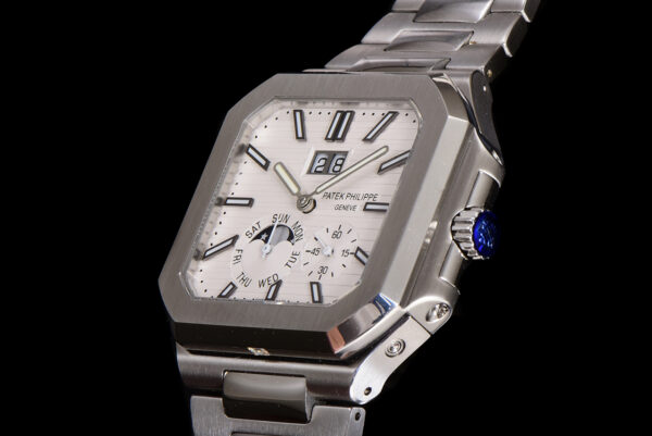 6(5) Patek Philippe Cubitus 5822 White Dial TWF