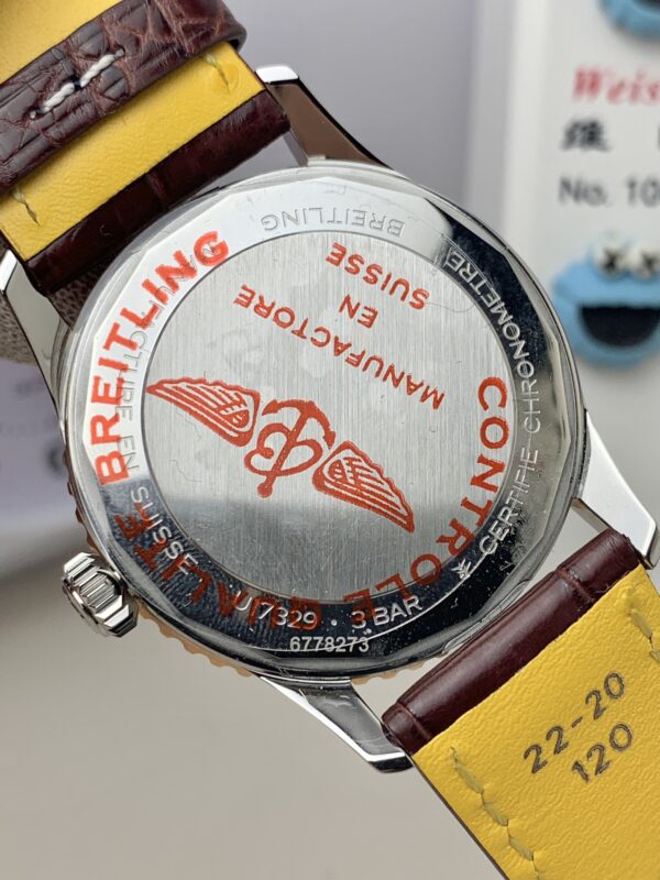6(5) Breitling Navitimer Automatic 41 U17329F41G1P1