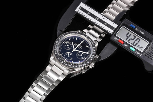 6(5) Omega Speedmaster Moonwatch 311.30.42.30.01.006 Black Dial