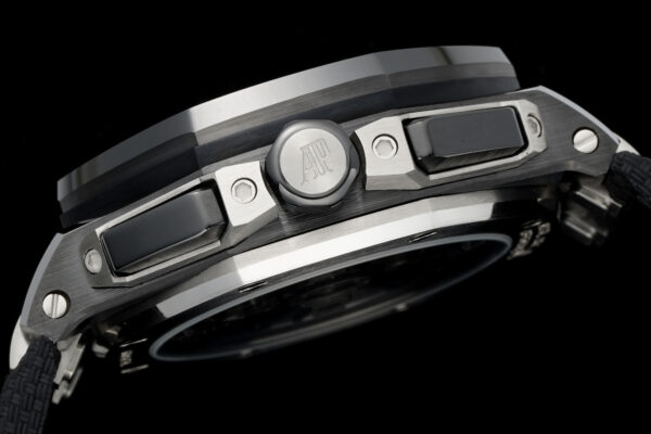 66 Royal Oak Offshore 43mm 26420CE