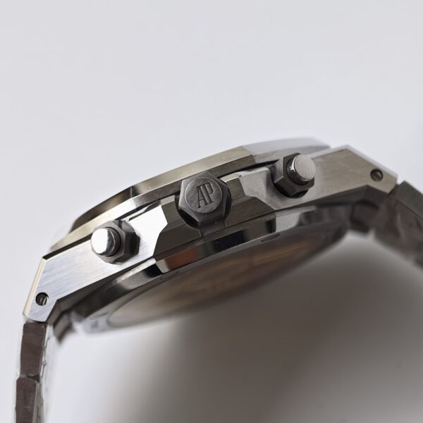 666 Royal Oak Offshore 41mm 26240ST ZF