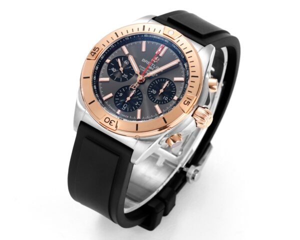 7(1) Breitling Chronomat B01 42mm AB0134101B1S1 BLS