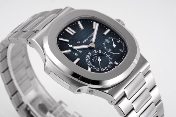 7(1) Patek Philippe Nautilus 5712/1A-001 Dark Blue Dial PPF