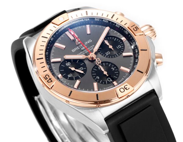 7(2) Breitling Chronomat B01 42mm AB0134101B1S1 BLS