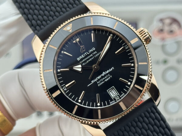 7(3) GF Breitling Superocean Heritage B20 Automatic 42 Black Dial