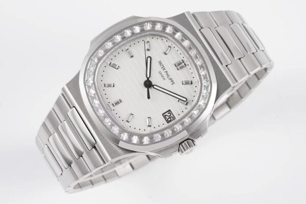 7(3) Patek Philippe Nautilus 5711 White Dial PPF