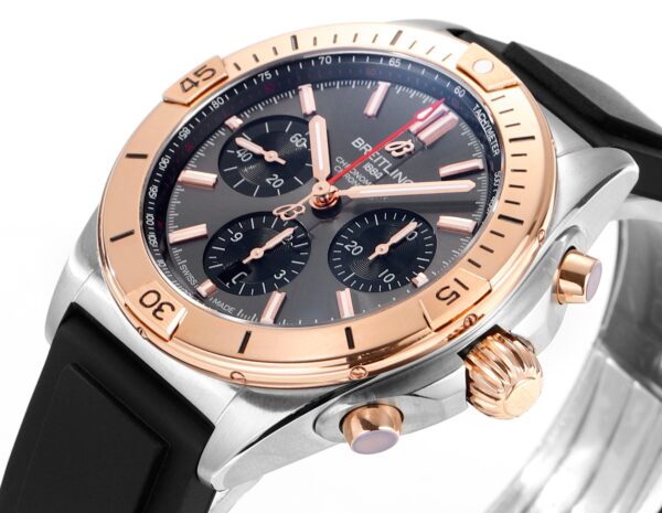 7(4) Breitling Chronomat B01 42mm AB0134101B1S1 BLS