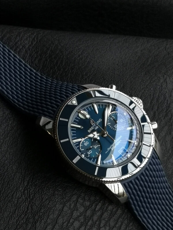7(4) Breitling Superocean Heritage B01 Chronograph 42 Blue Dial