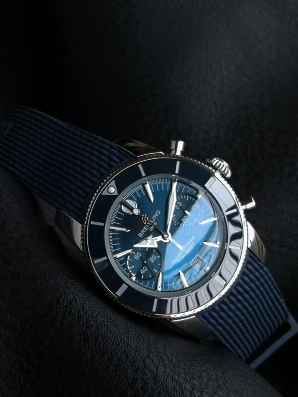 7(5) Breitling Superocean Heritage B01 Chronograph 42 Blue Dial