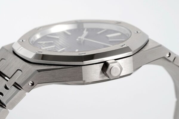 77 Royal Oak Offshore 39mm 16202ST ZF
