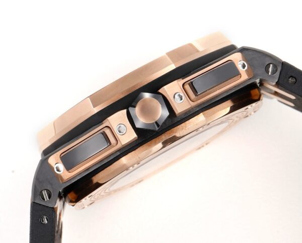 77 Royal Oak Offshore 44mm 26406FR JJF