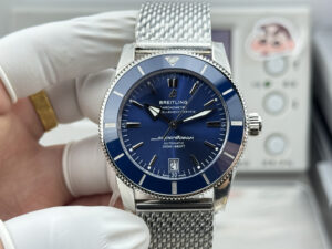 8 GF Breitling Superocean Heritage B20 Automatic 42 Blue Dial