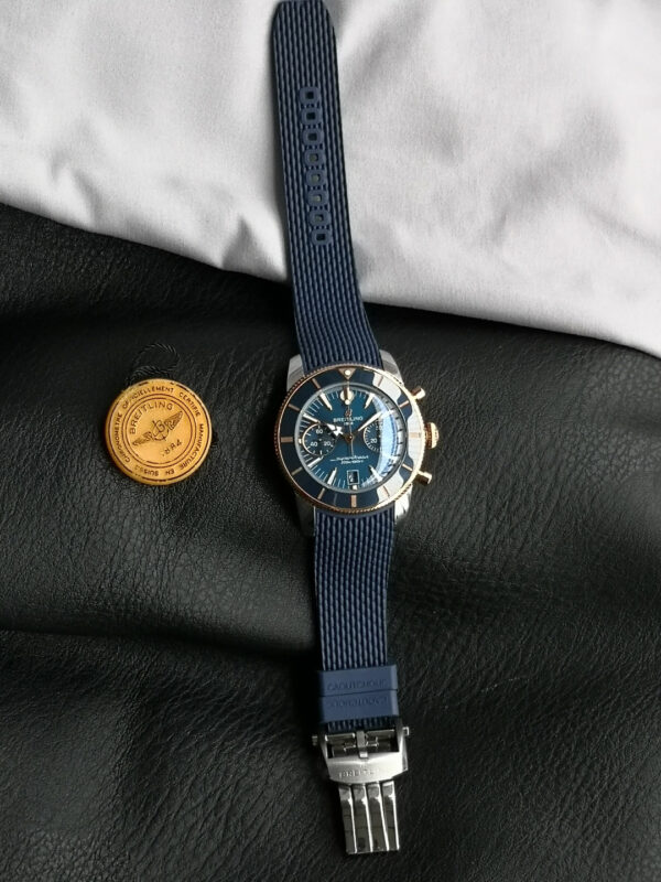8(1) Breitling Superocean Heritage B01 Chronograph 42 Blue Dial