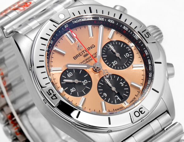 8(2) Breitling Chronomat B01 42mm AB0134101K1A1 BLS