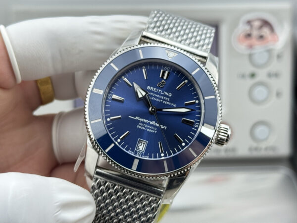 8(2) GF Breitling Superocean Heritage B20 Automatic 42 Blue Dial