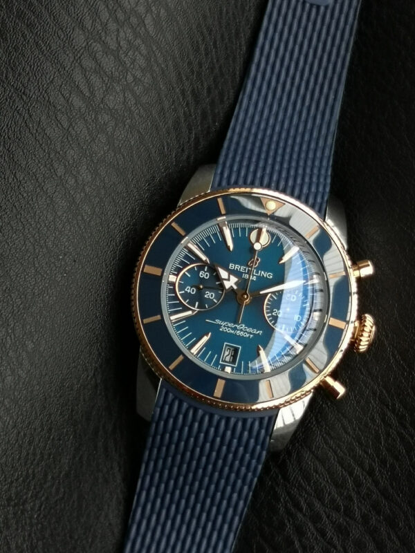 8(4) Breitling Superocean Heritage B01 Chronograph 42 Blue Dial