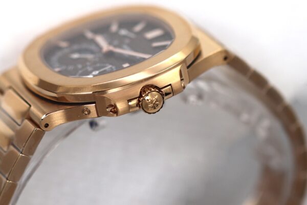 8(4) Patek Philippe Nautilus 5712/1K-001 Dark Brown Dial PPF