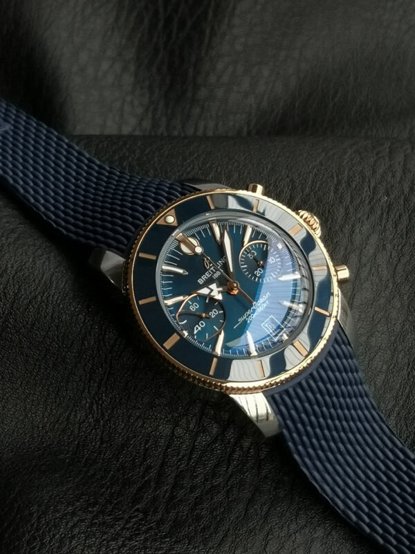 8(5) Breitling Superocean Heritage B01 Chronograph 42 Blue Dial