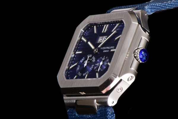 8(5) Patek Philippe Cubitus 5822 Blue Dial TWF