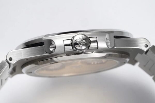 Patek Philippe Nautilus 5711/1A-014 Olive Green Dial PPF
