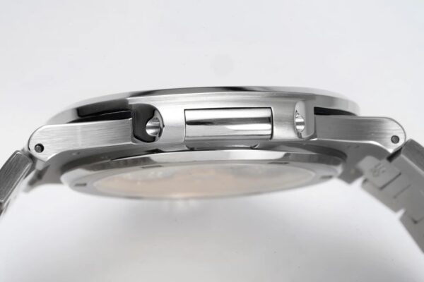 Patek Philippe Nautilus 5711/1A-014 Olive Green Dial PPF