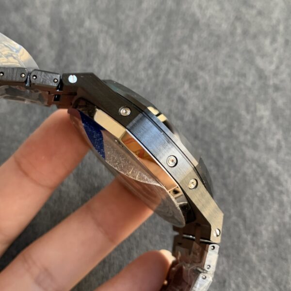 DM_20260520175148_005 Royal Oak Offshore 41mm 26579CE