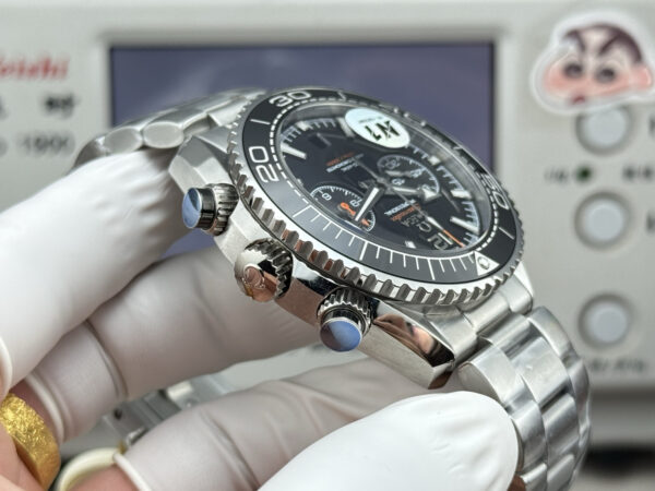 DM_20260521000806_006 Omega Seamaster Planet Ocean 600M 215.30.46.51.01.001 N1F