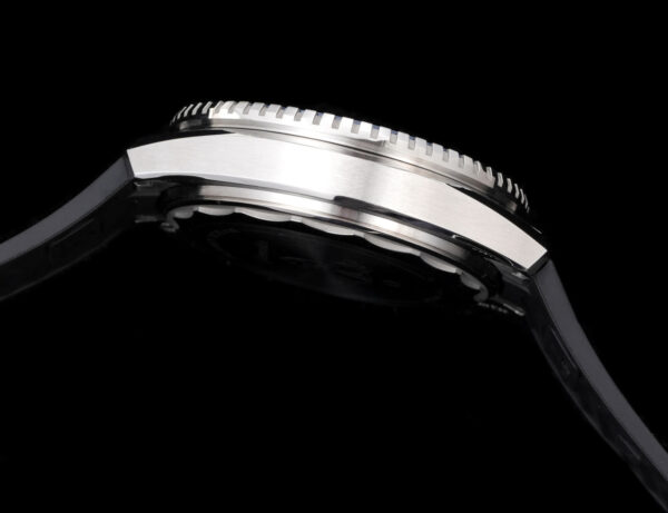 Omega Seamaster Planet Ocean 600M 42mm Collection