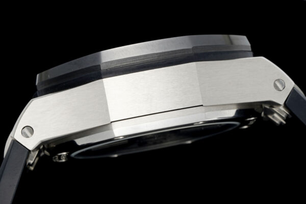 UU Royal Oak Offshore 43mm 26420SO