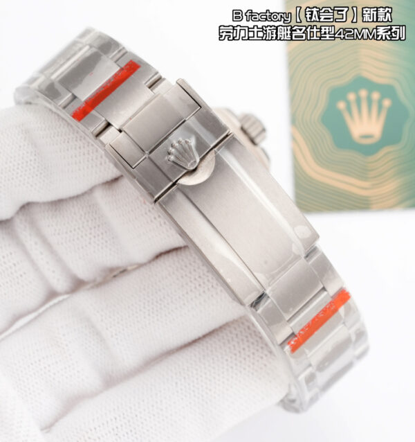 Rolex Yacht-Master 42mm Series Model 226627
